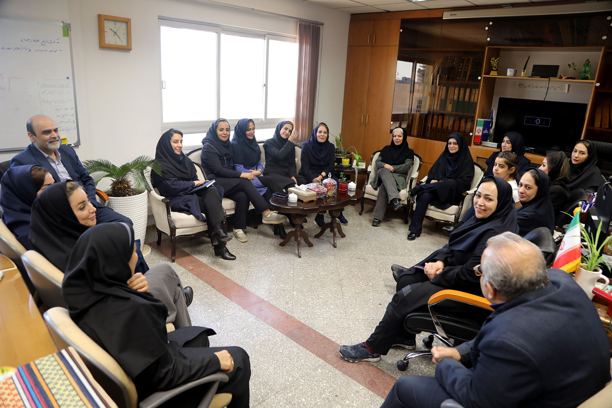 برگزاری مراسم بازنشستگی مسئول دفتر مدیر برنامه‌ریزی شرکت نفت فلات قاره ایران 
